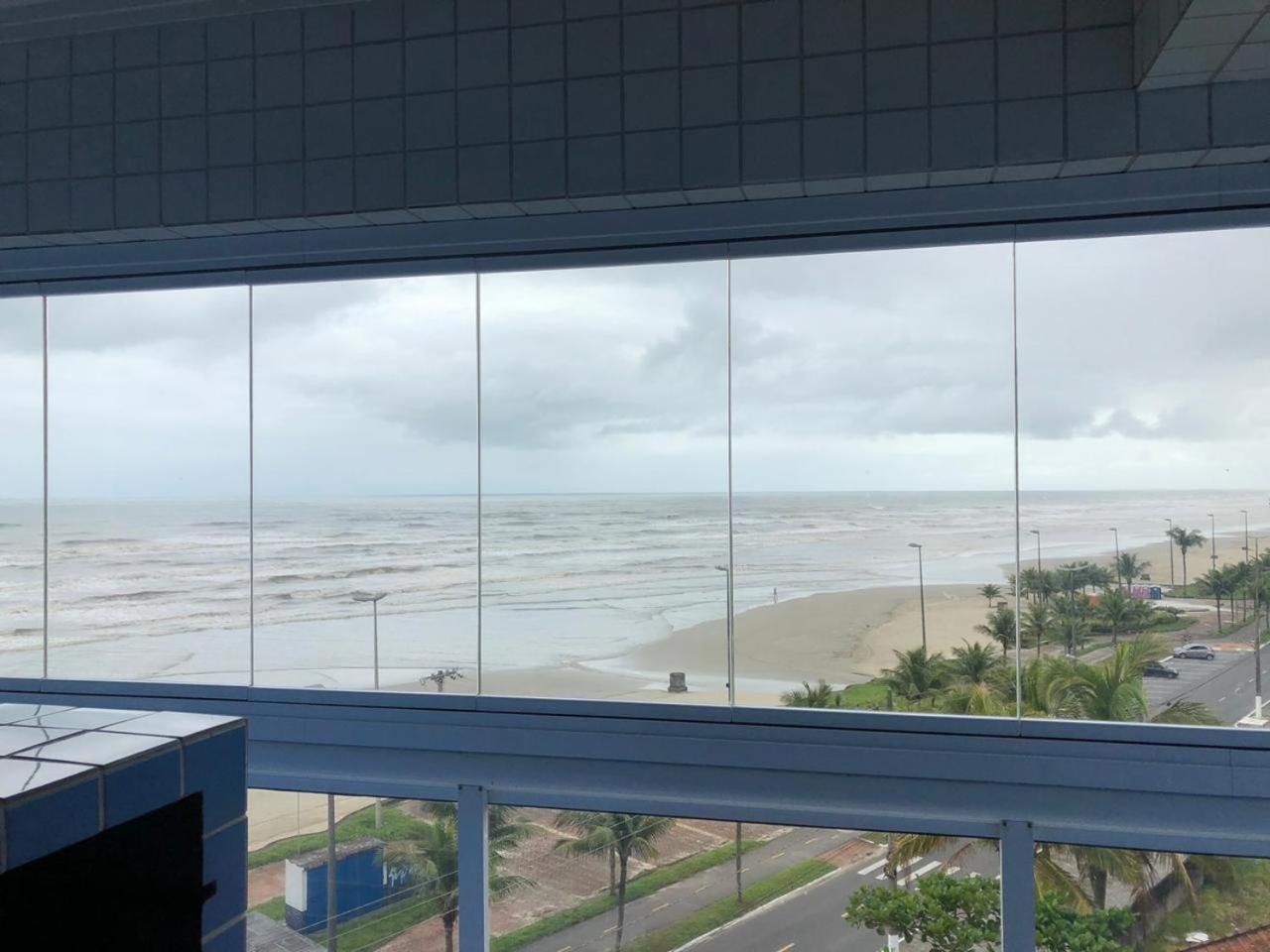 Apartment Pe Na Areia Praia Grande (Santos)